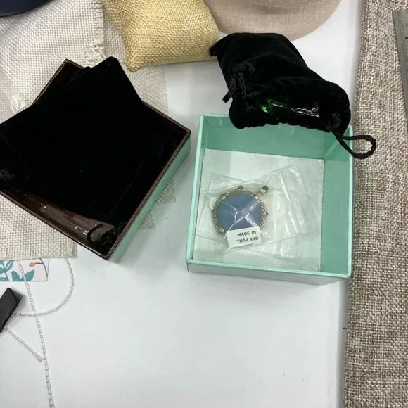 Vintage Signed Gerard Yosca Green Stone Necklace & Blue Chalcedony Pendant - Picture 15 of 16